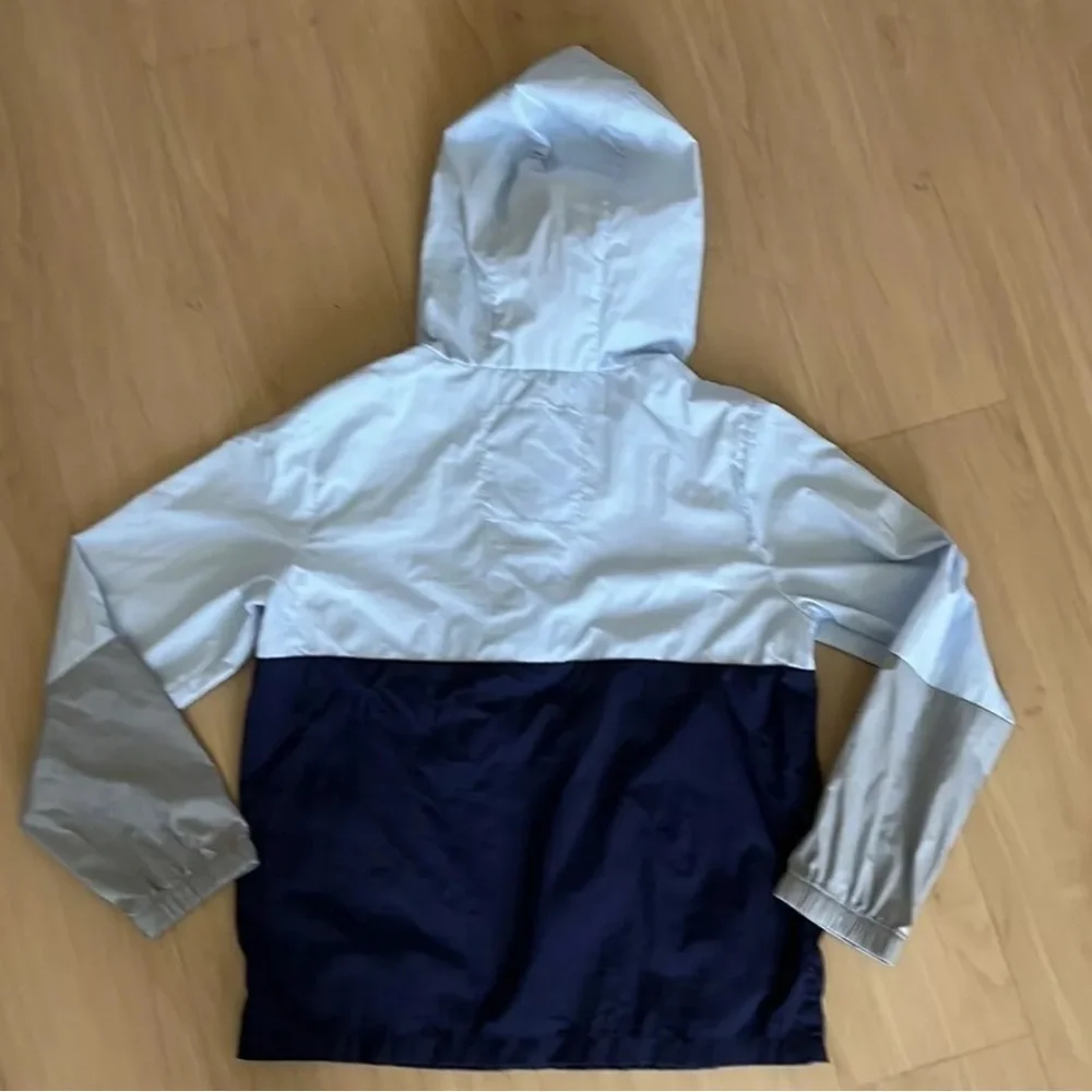 BOYS ANOREK HOODED WINDBREAKER SIZE M (8) BLUE